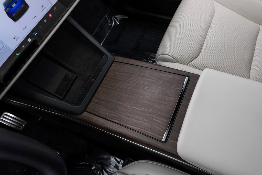 Used 2022 Tesla Model X image 30