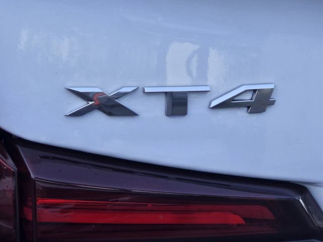Used 2024 Cadillac XT4 Premium Luxury w/ Technology Package image 11