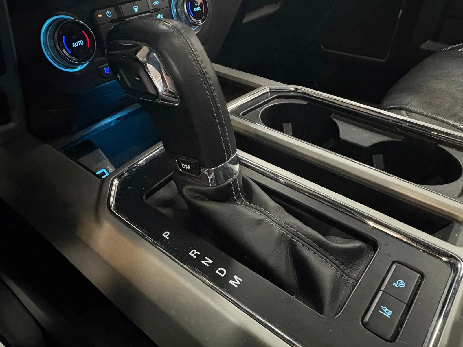 Used 2018 Ford F150 Lariat w/ Equipment Group 502A Luxury AWD/4WD image 40