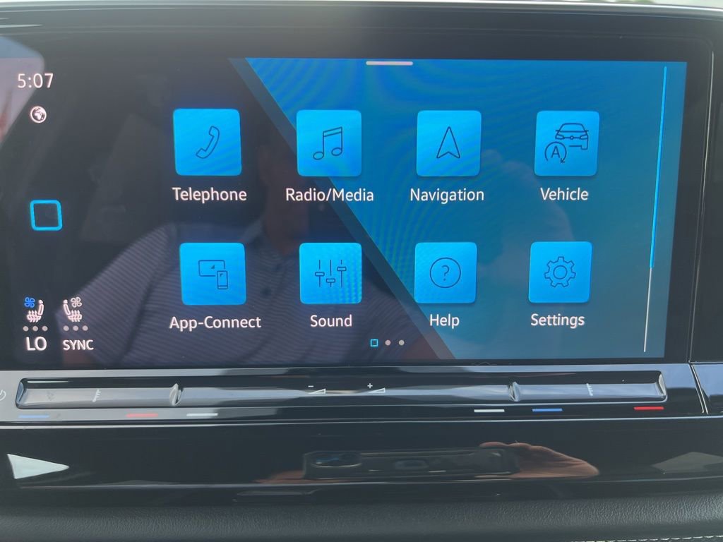 Used 2025 Volkswagen Atlas Cross Sport SE image 66