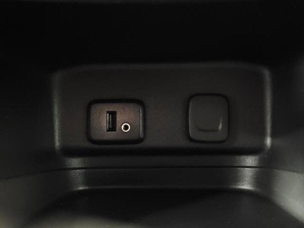 Used 2018 Chevrolet Equinox LT image 26