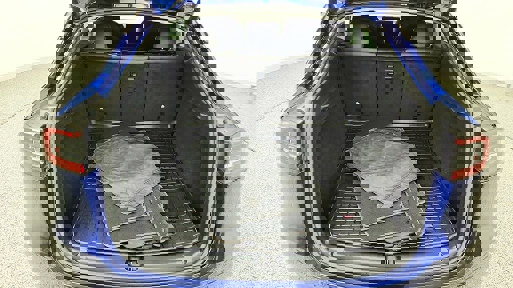 Used 2023 Tesla Model Y AWD image 27