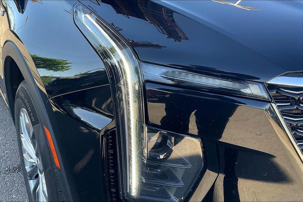 Used 2025 Cadillac XT4 Premium Luxury image 27