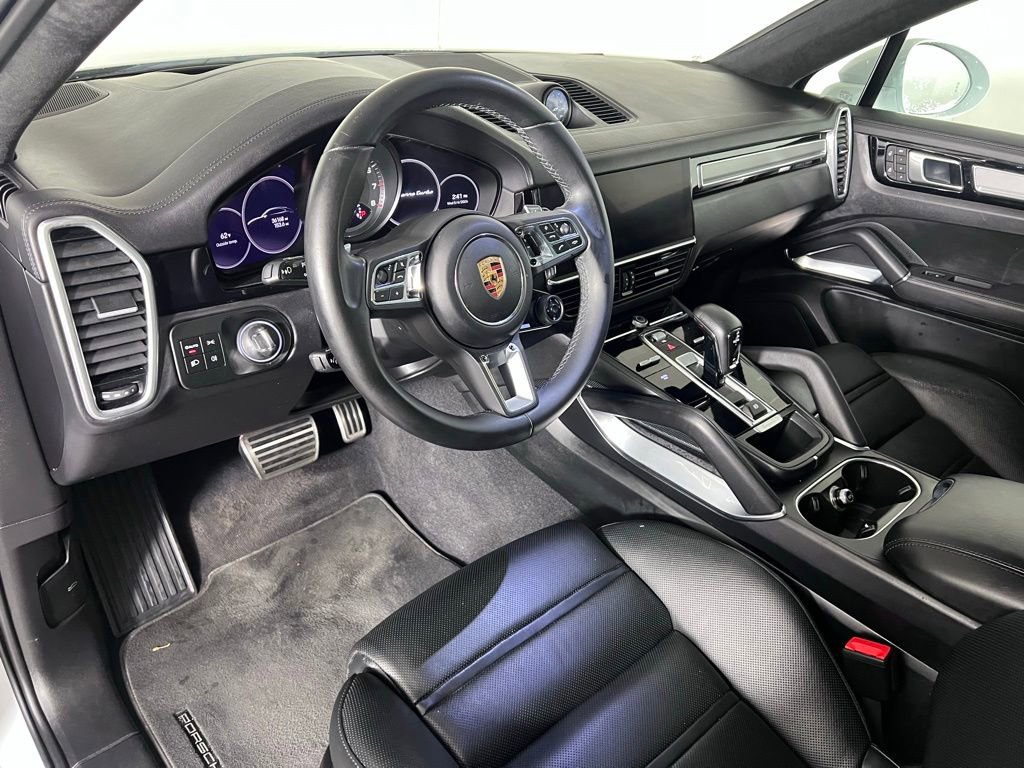 Used 2023 Porsche Cayenne Turbo AWD/4WD image 4
