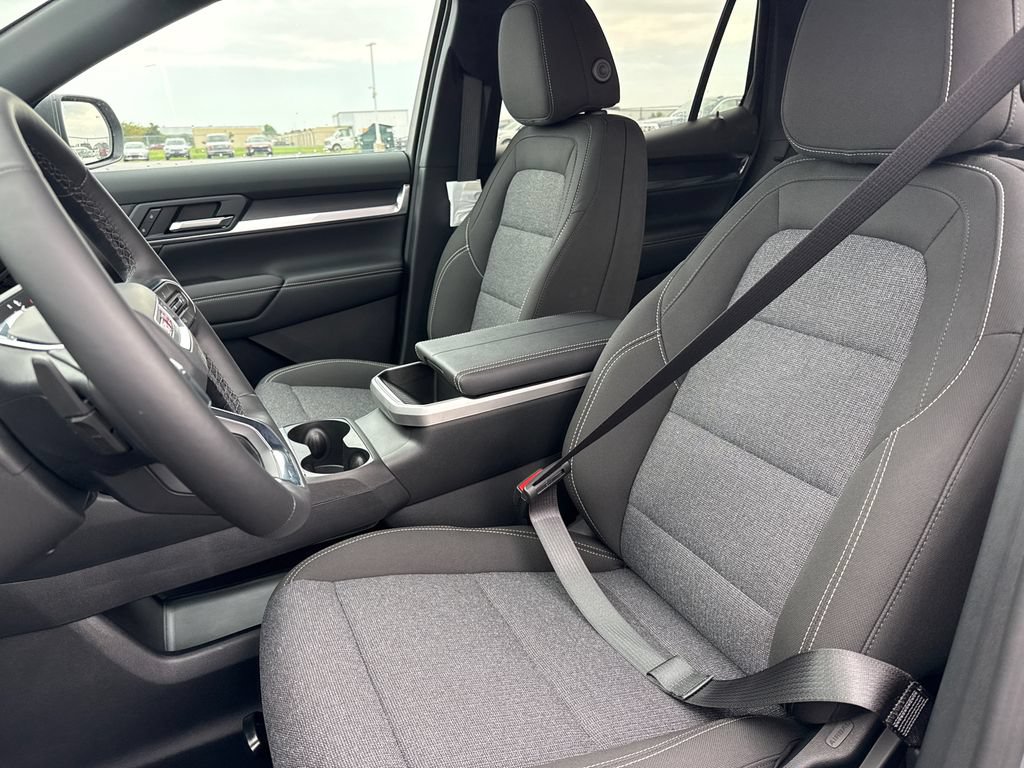 New 2027 GMC Terrain Elevation w/ Technology Package II AWD/4WD image 16