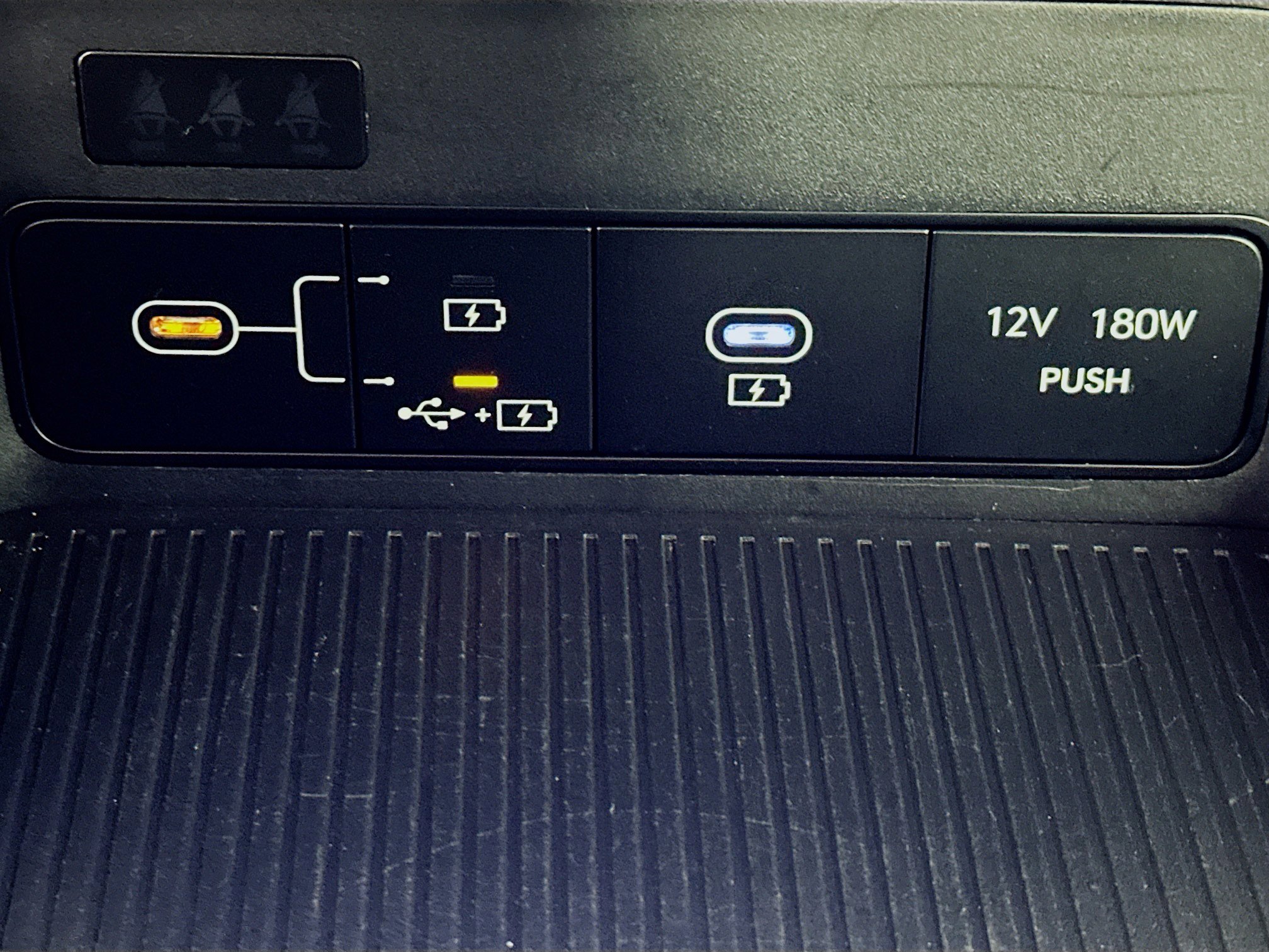 Used 2025 Hyundai Kona SEL image 26