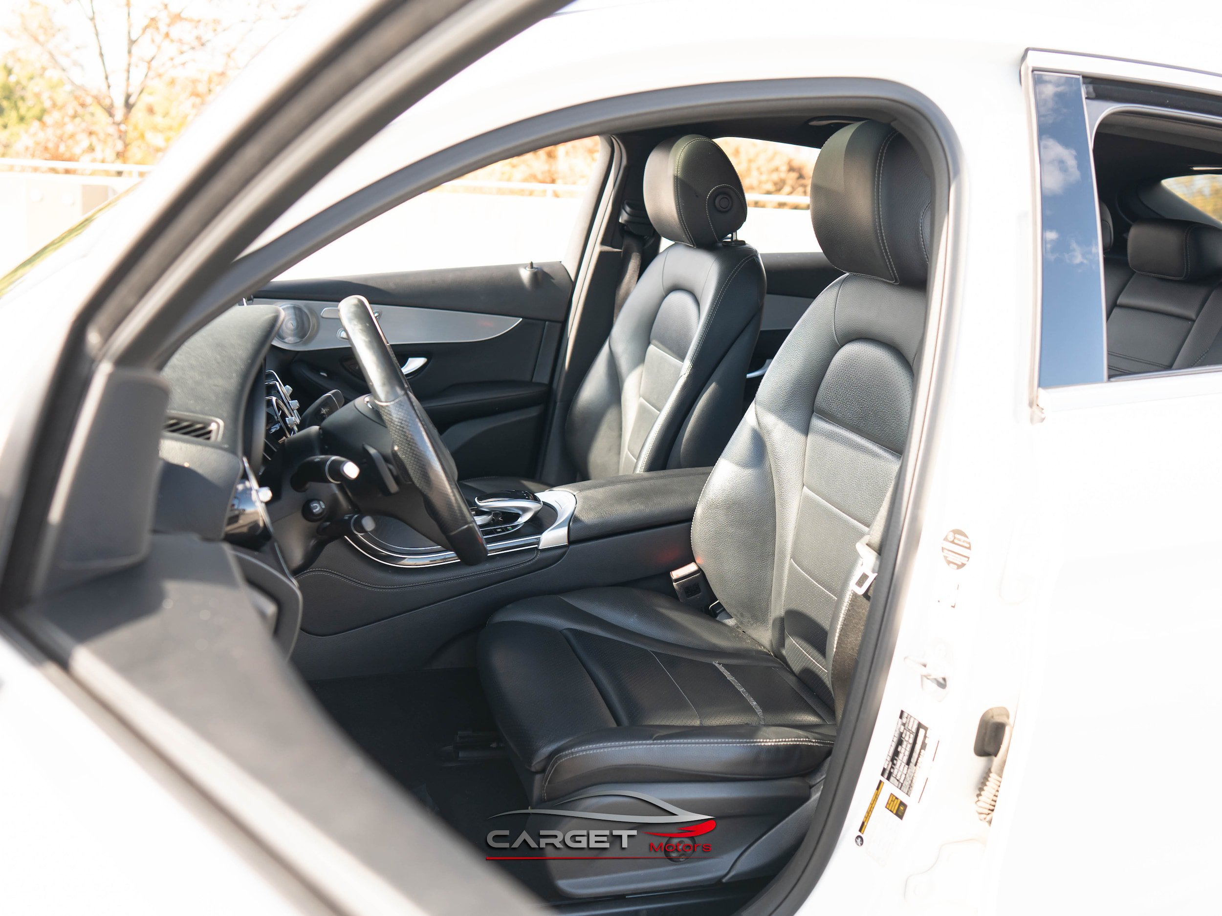 Used 2019 Mercedes-Benz GLC 300 4MATIC Coupe image 16