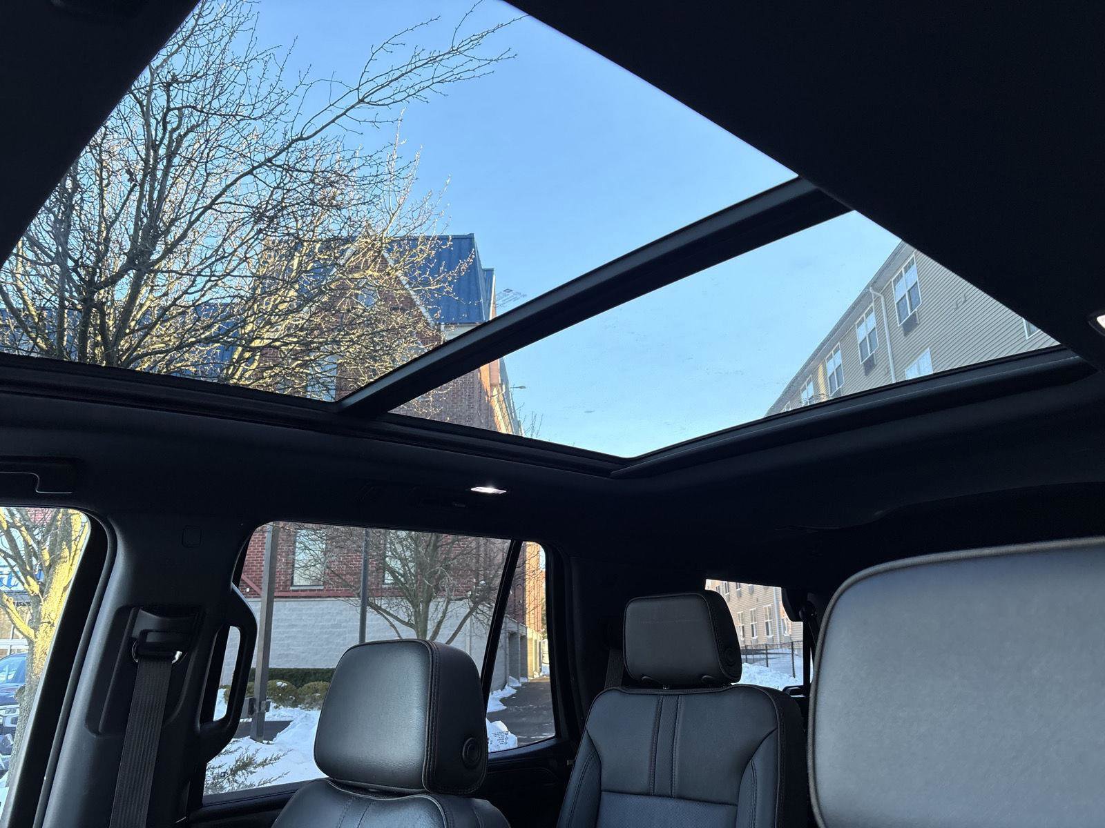 Used 2022 Chevrolet Tahoe RST w/ Luxury Package image 32