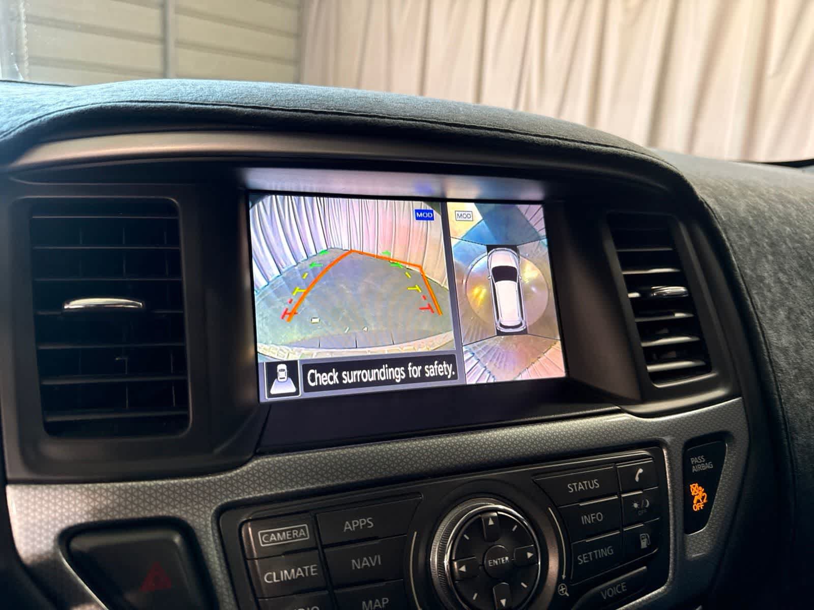 Used 2018 Nissan Pathfinder SL w/ Midnight Edition Package FWD image 29