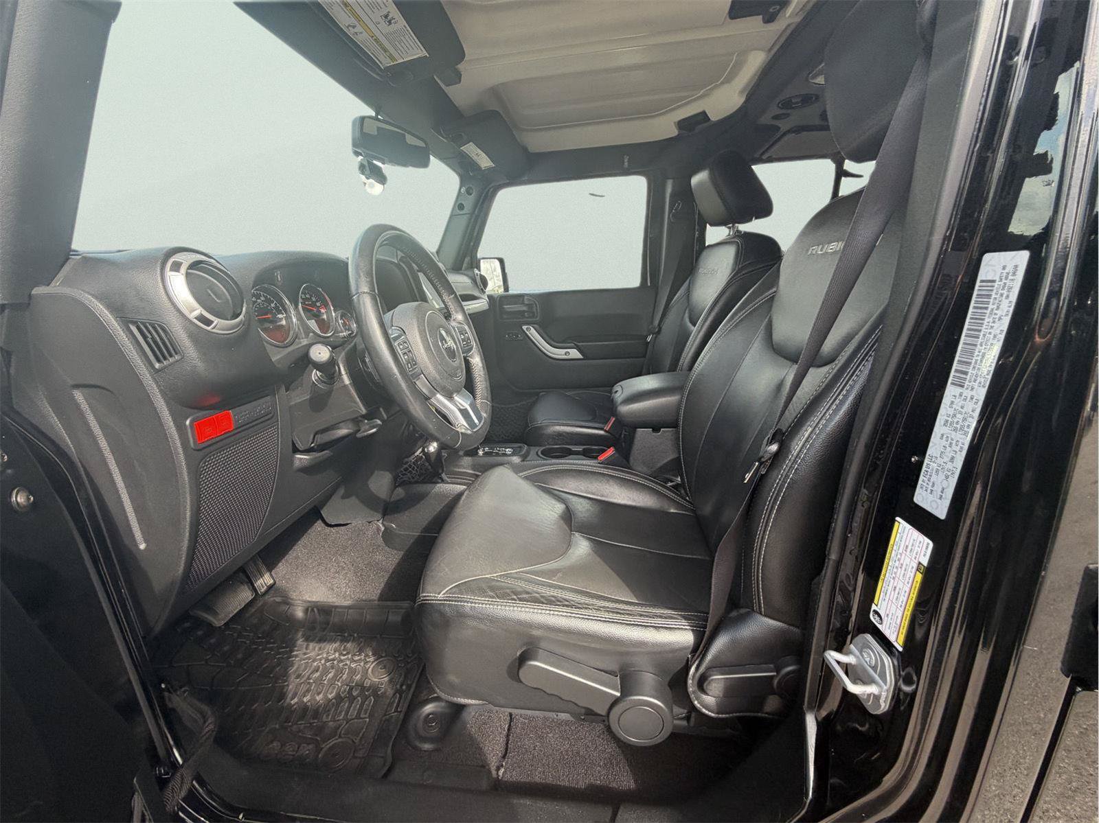 Used 2017 Jeep Wrangler Unlimited Rubicon AWD/4WD image 8