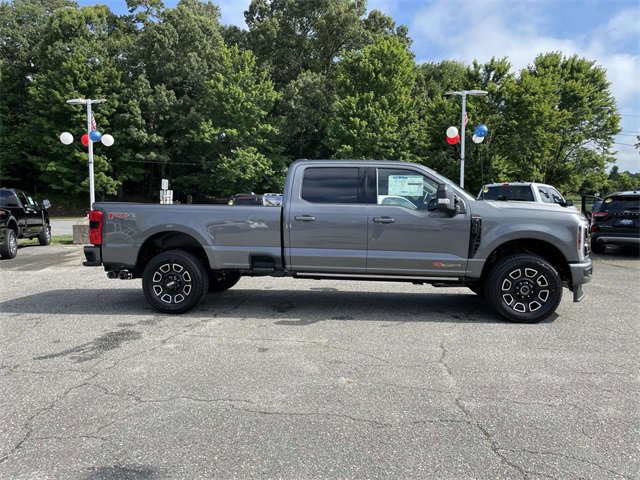 New 2025 Ford F350 Platinum w/ FX4 Off-Road Package image 8