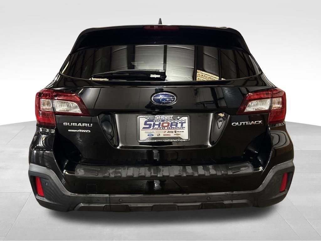 Used 2018 Subaru Outback 2.5i Touring image 4