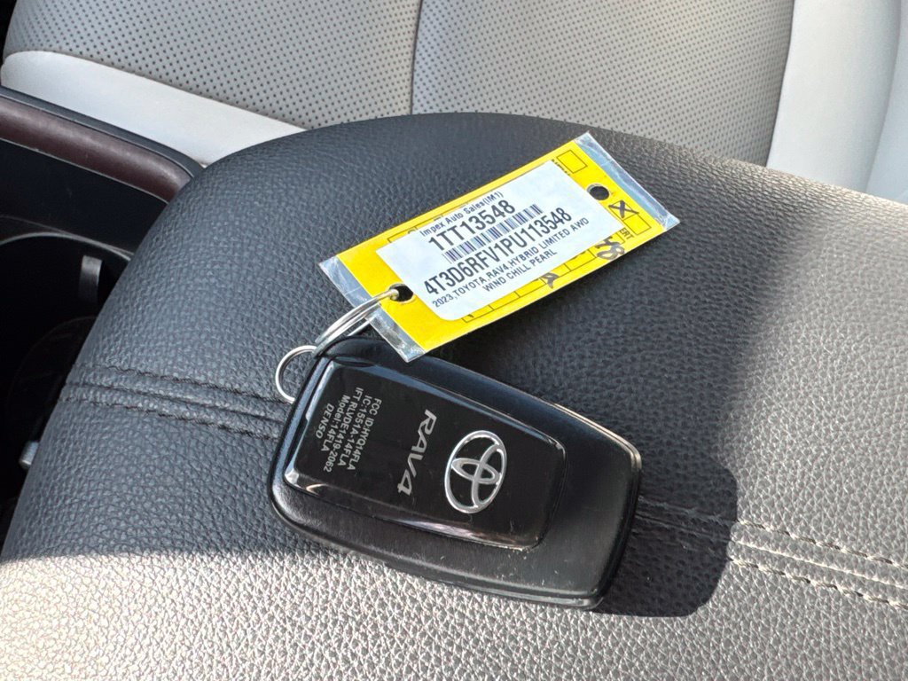 Used 2023 Toyota RAV4 Limited AWD/4WD image 35