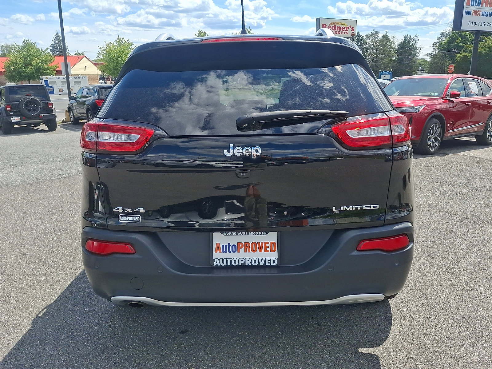Used 2018 Jeep Cherokee Limited AWD/4WD image 5