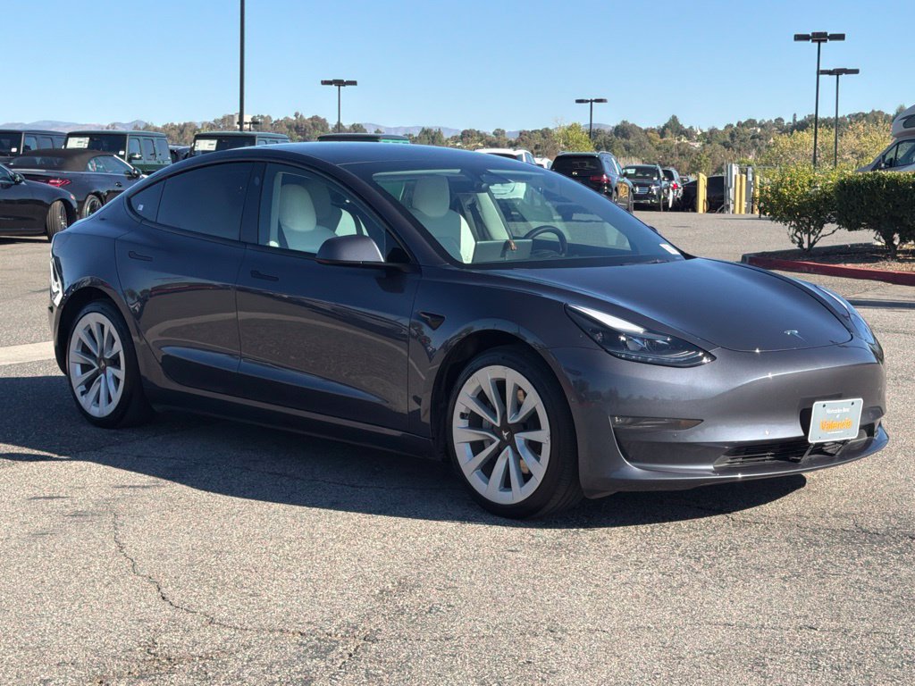 Used 2022 Tesla Model 3 Long Range AWD/4WD image 5