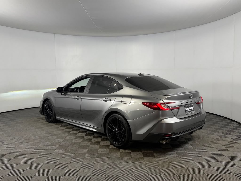 Used 2025 Toyota Camry SE w/ Convenience Package FWD image 10