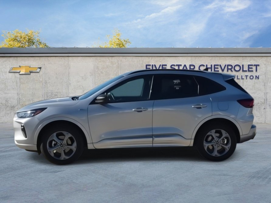 Used 2023 Ford Escape ST-Line image 5