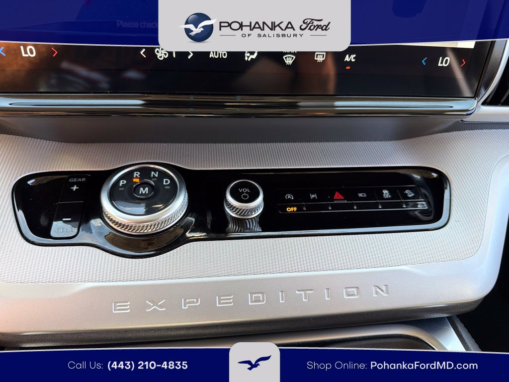 Certified 2025 Ford Expedition Active AWD/4WD image 12