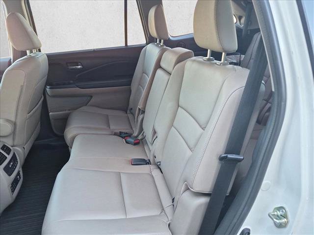Used 2016 Honda Pilot Touring image 19