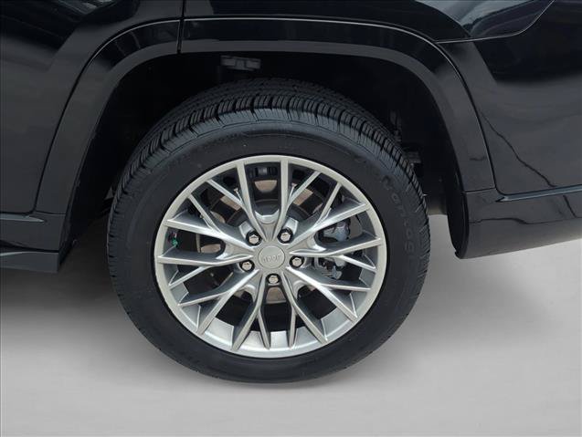 Used 2022 Jeep Grand Cherokee L Summit w/ Advanced Protech Group IV AWD/4WD image 25