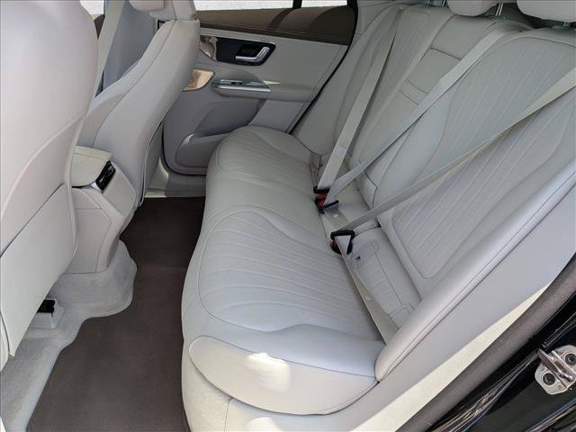 Used 2023 Mercedes-Benz EQE 500 4MATIC SUV w/ Exclusive Trim Package image 16