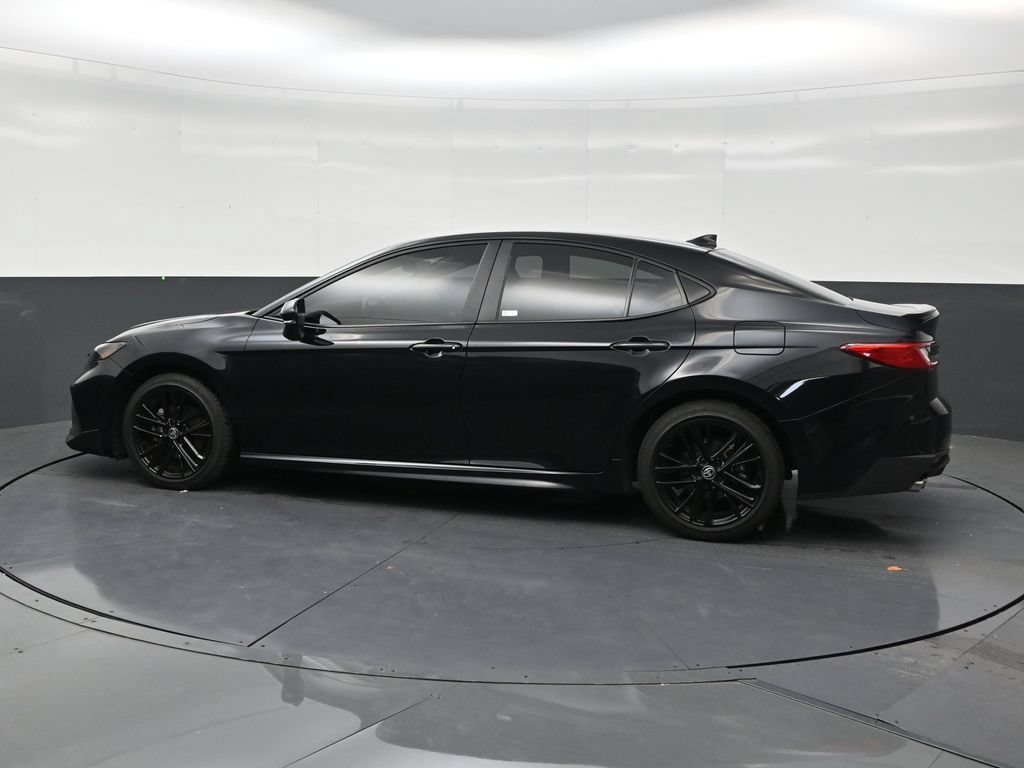 Used 2025 Toyota Camry SE FWD image 2