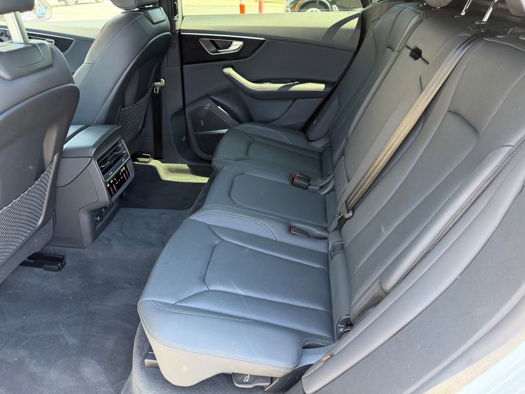 Certified 2025 Audi Q8 Premium Plus AWD/4WD image 22