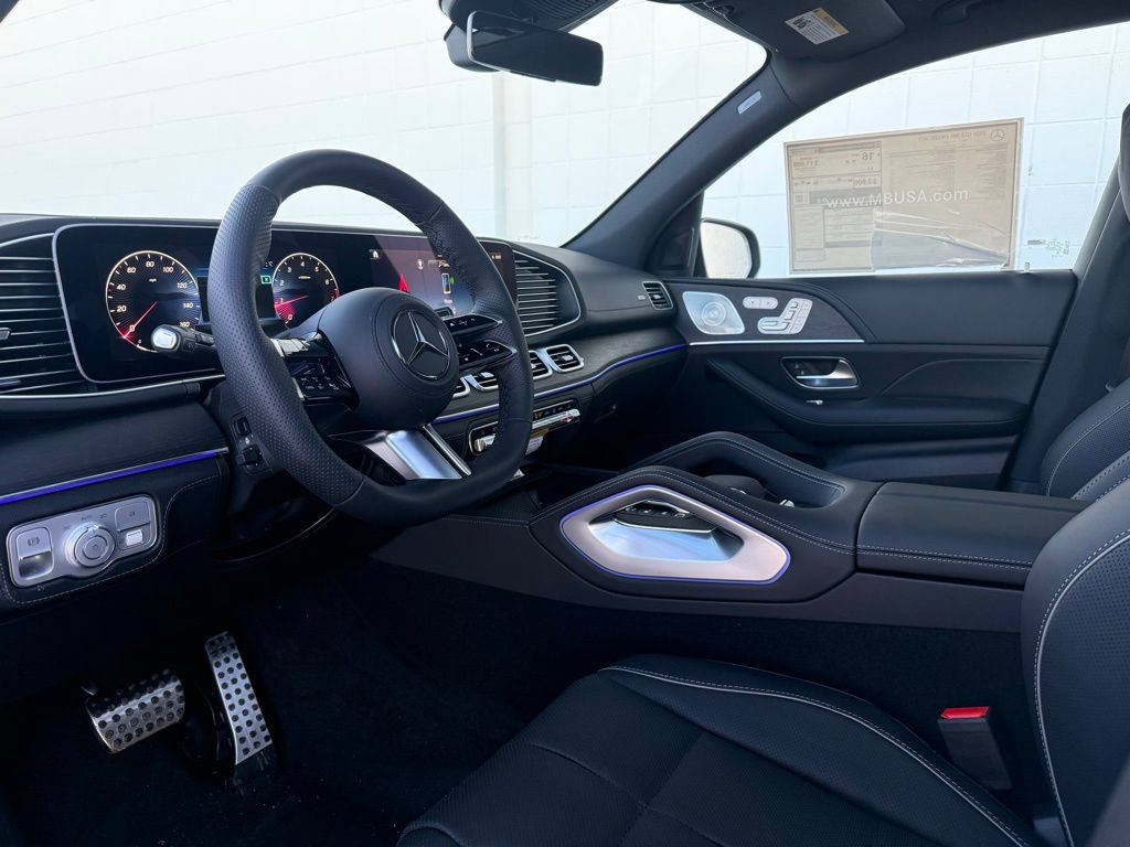 Used 2026 Mercedes-Benz GLS 580 4MATIC image 4