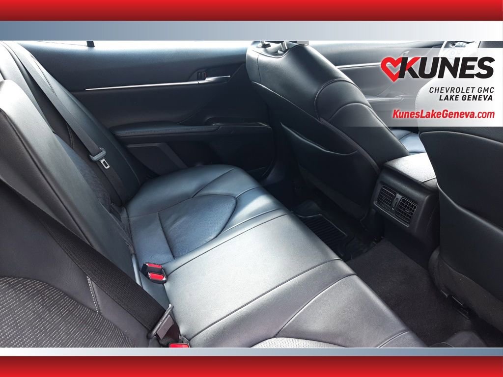 Used 2022 Toyota Camry XSE FWD image 11