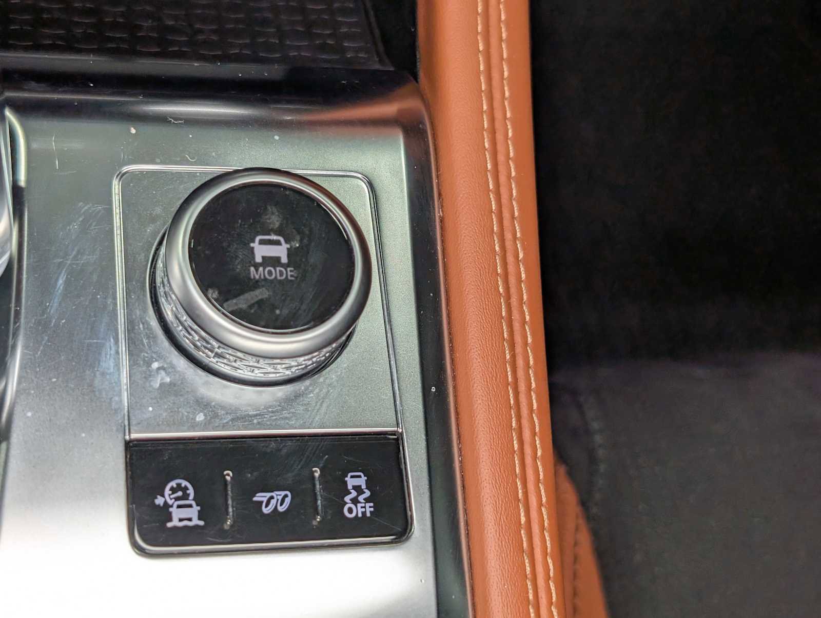 Used 2021 Jaguar F-PACE SVR image 27