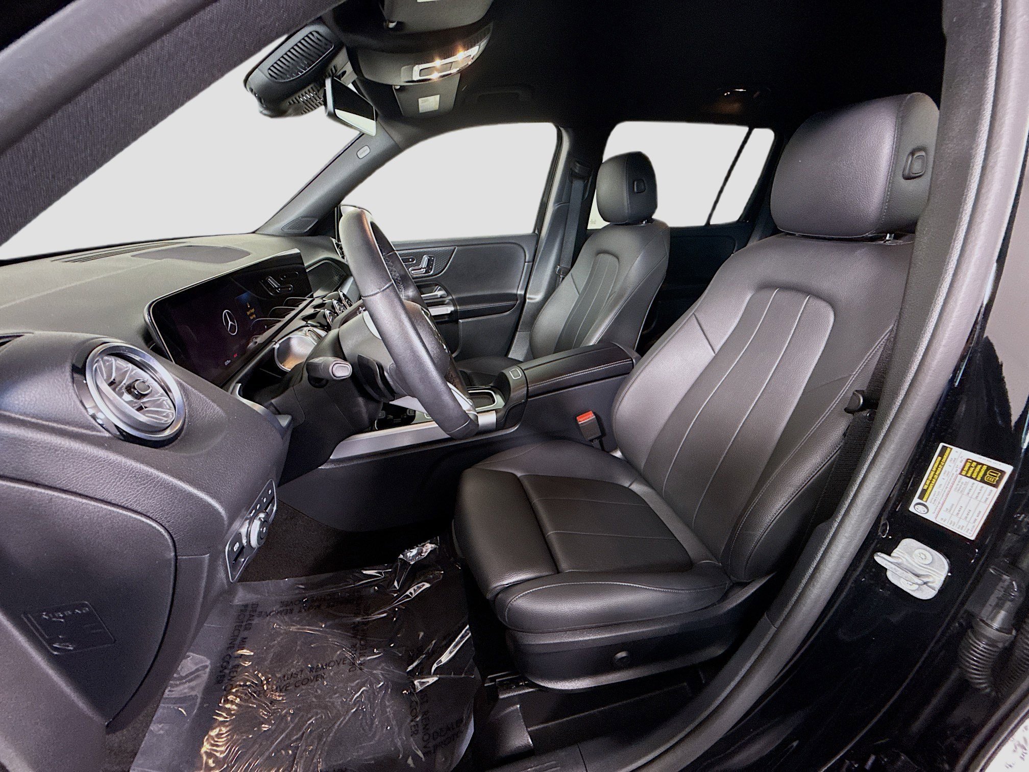 Used 2025 Mercedes-Benz GLB 250 image 22