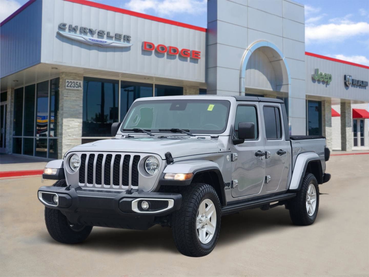 Used 2021 Jeep Gladiator Sport AWD/4WD image 2