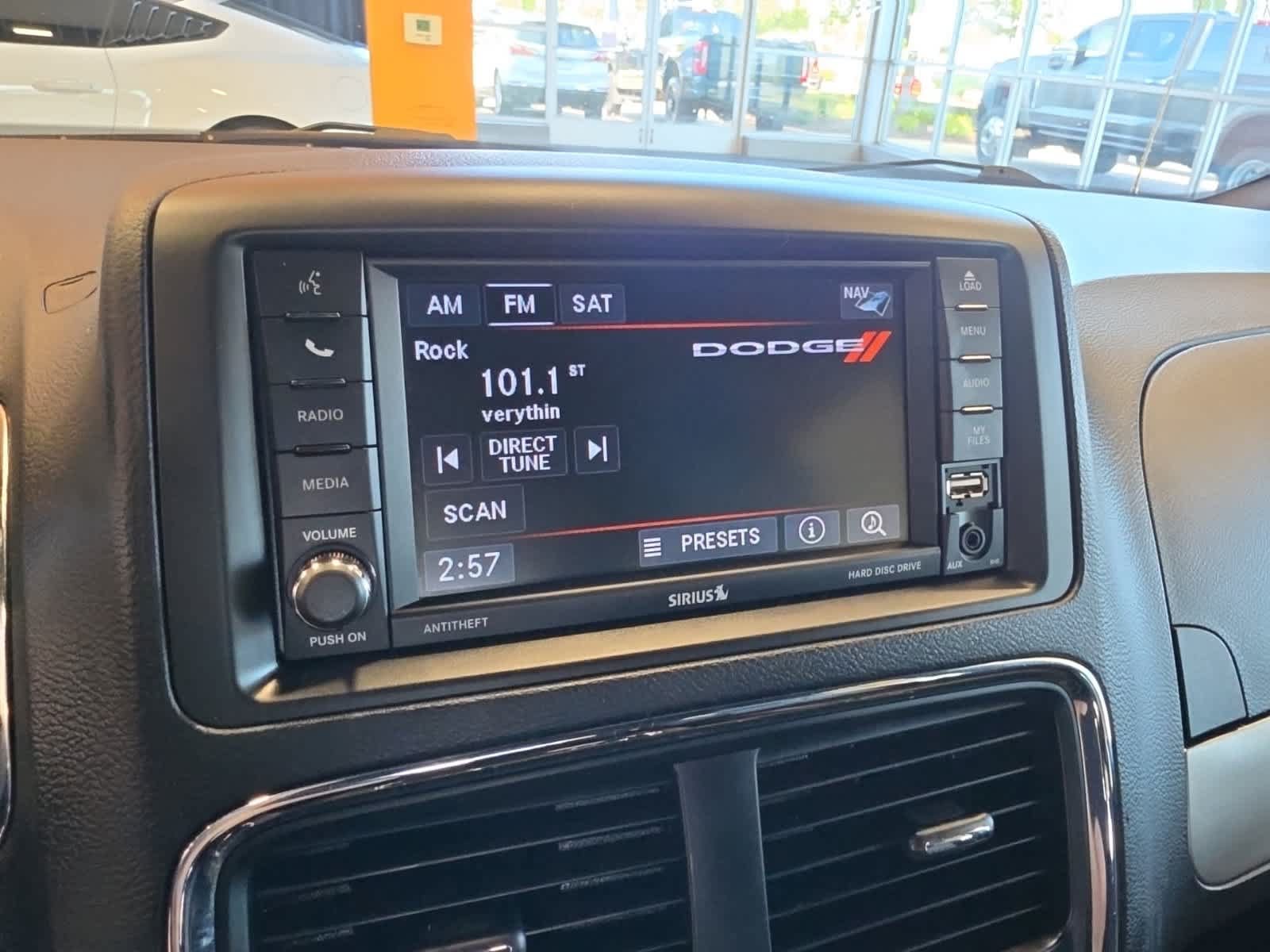 Used 2018 Dodge Grand Caravan GT FWD image 26