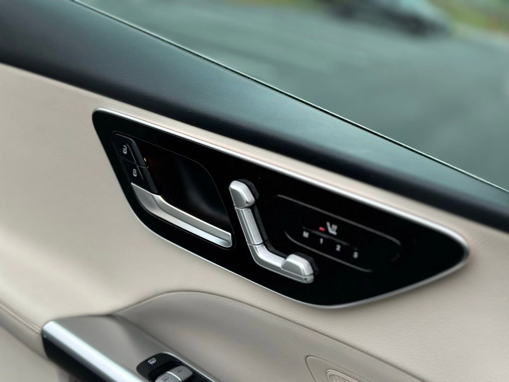 Used 2023 Mercedes-Benz C 300 4MATIC Sedan image 20