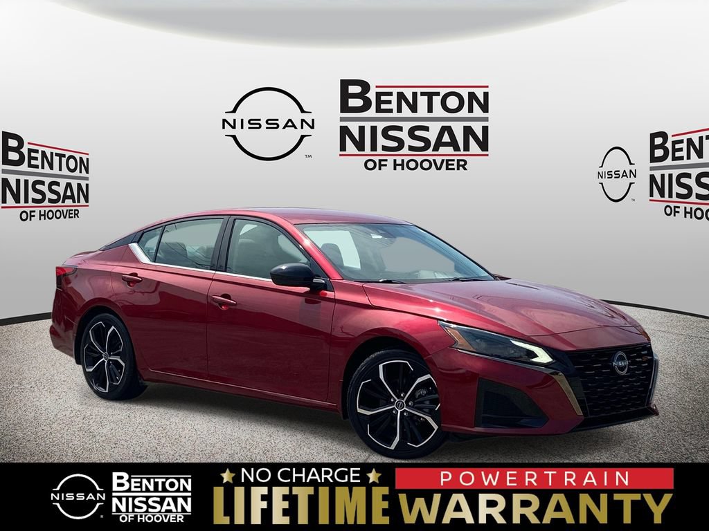 Used 2023 Nissan Altima 2.5 SR FWD image 1