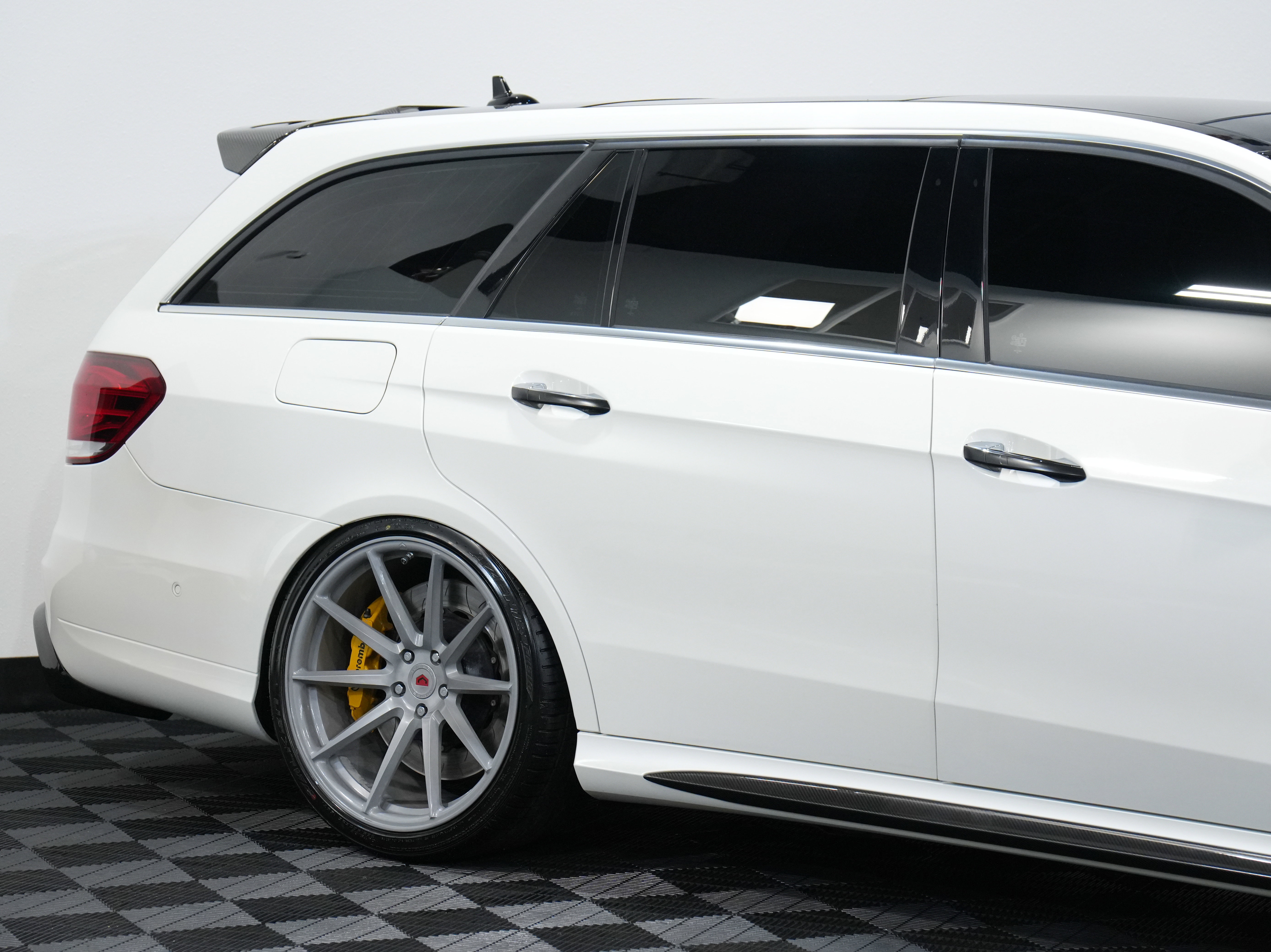 Used 2014 Mercedes-Benz E 63 AMG S-Model image 17