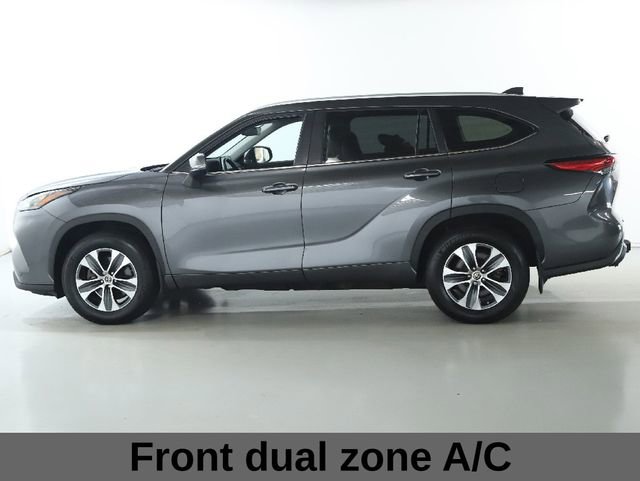 Used 2023 Toyota Highlander Limited image 12