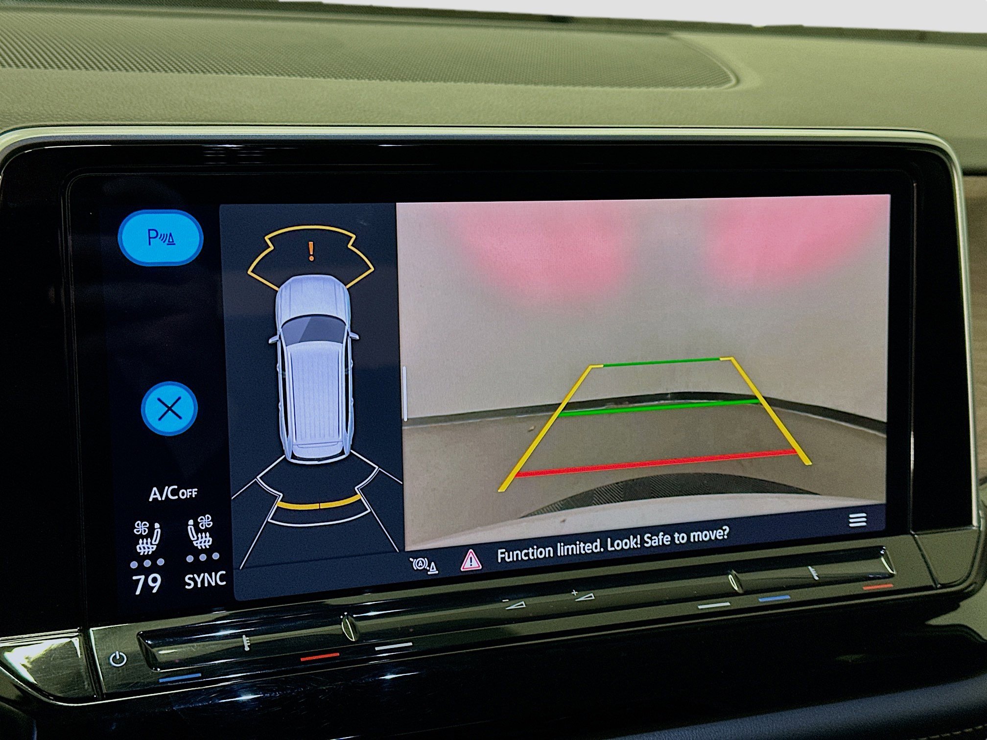 Used 2024 Volkswagen Atlas SE image 23