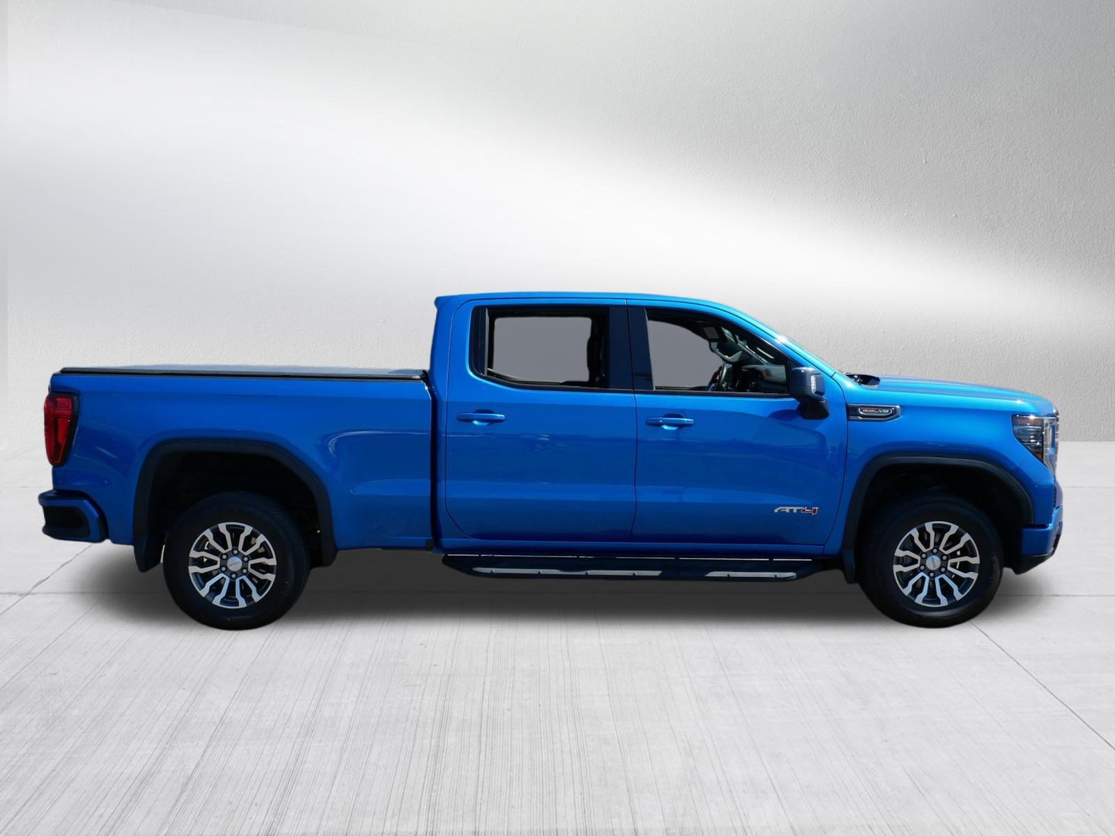 Used 2023 GMC Sierra 1500 AT4 w/ AT4 Premium Package AWD/4WD image 8