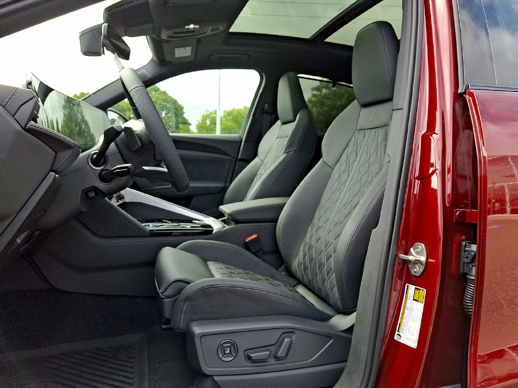New 2026 Audi SQ5 Premium Plus AWD/4WD image 11