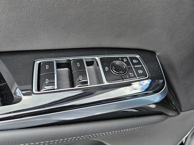 New 2026 Cadillac Escalade Luxury w/ LPO, Radiant Package AWD/4WD image 30