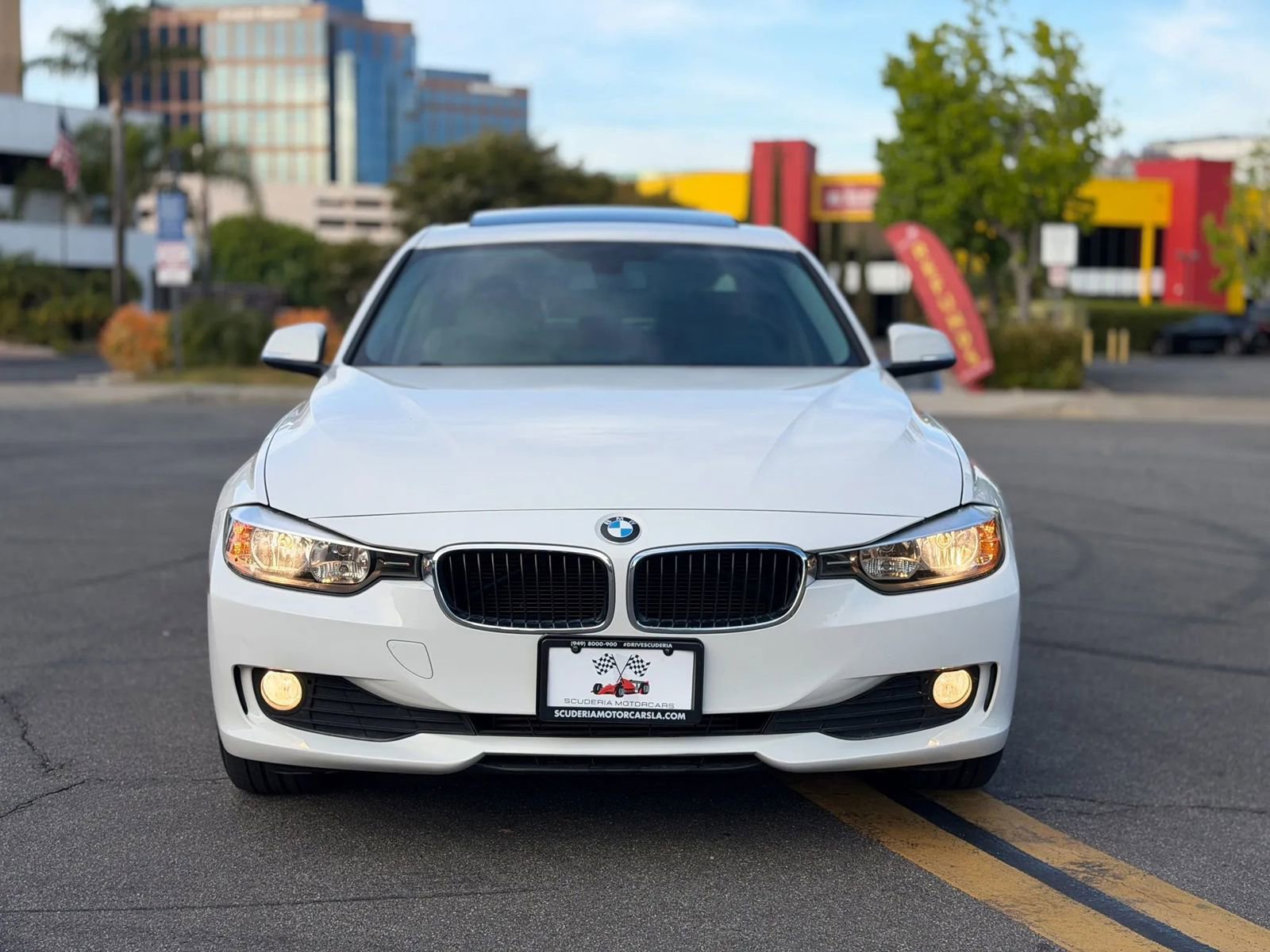 Used 2014 BMW 320i Sedan RWD image 4