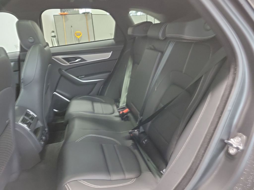 Used 2025 Jaguar F-PACE R-Dynamic S image 28