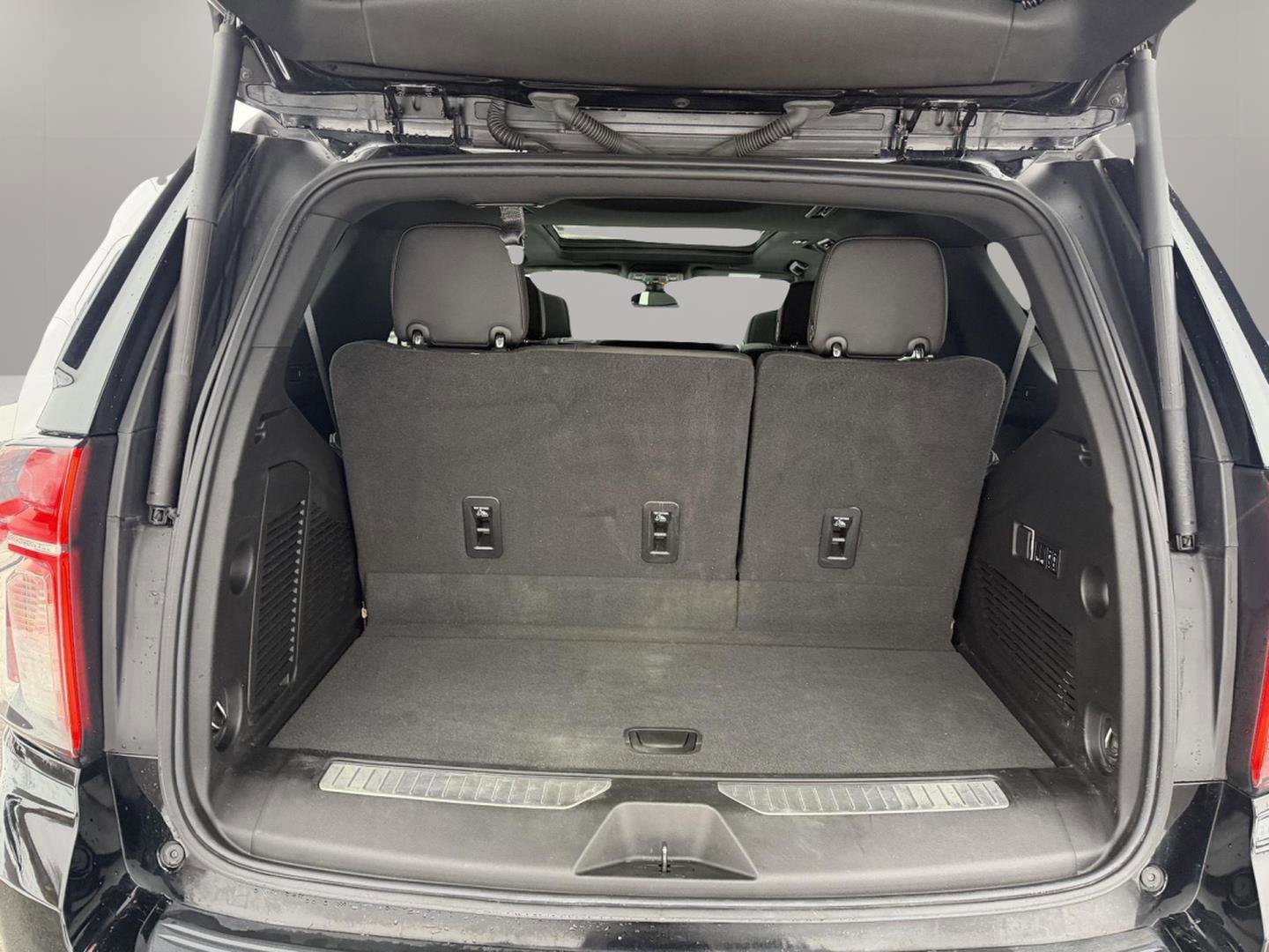 Used 2022 Chevrolet Tahoe RST w/ Sport Performance Package image 41