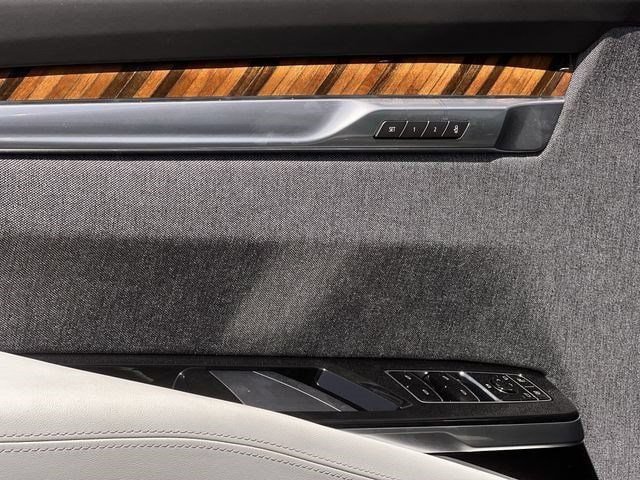 New 2026 Cadillac Escalade ESV Platinum Luxury AWD/4WD image 20