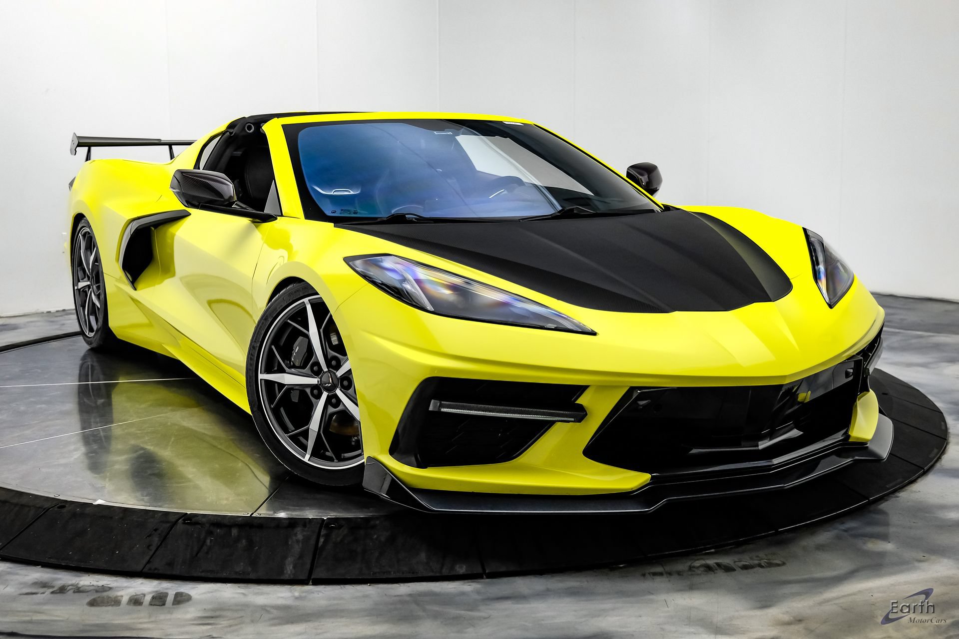 Used 2021 Chevrolet Corvette Stingray Premium Cpe w/ Z51 Performance Package RWD image 29