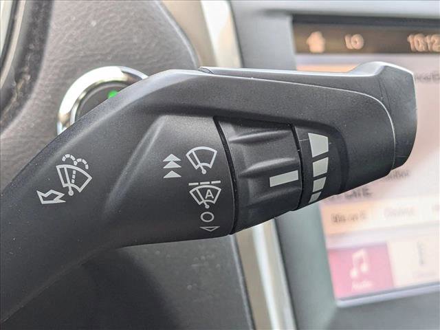 Used 2019 Ford Fusion SE FWD image 14
