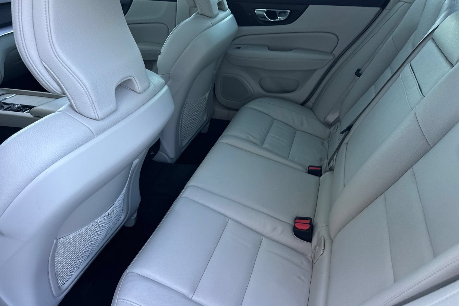 Used 2019 Volvo S60 T6 Momentum w/ Multimedia Package AWD/4WD image 12