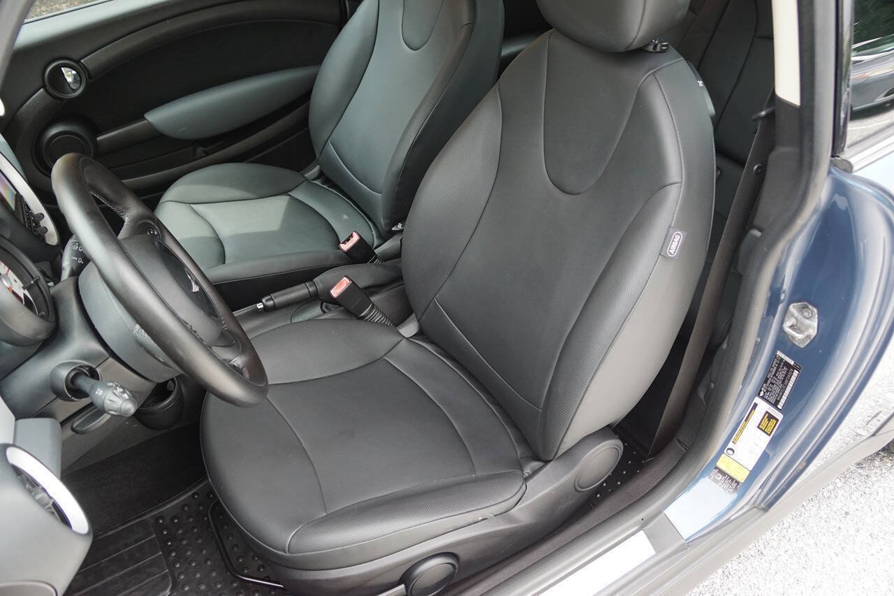 Used 2011 MINI Cooper Hardtop FWD image 18