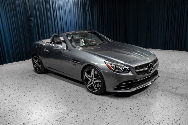 Used 2020 Mercedes-Benz SLC 300 image 4